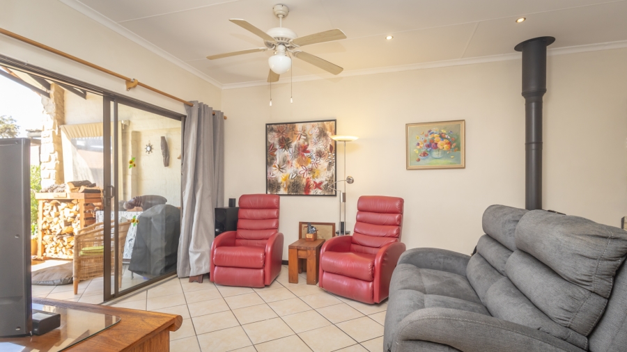 3 Bedroom Property for Sale in The Coves North West